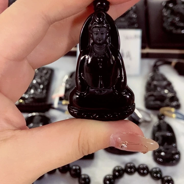 虐***生翡翠未镶嵌颈饰翡翠