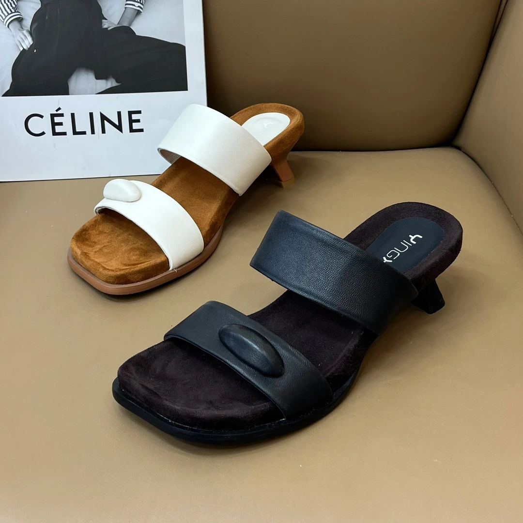 2025夏季新款女鞋时尚百搭舒适方头猫跟一字拖一字带凉鞋时装凉鞋