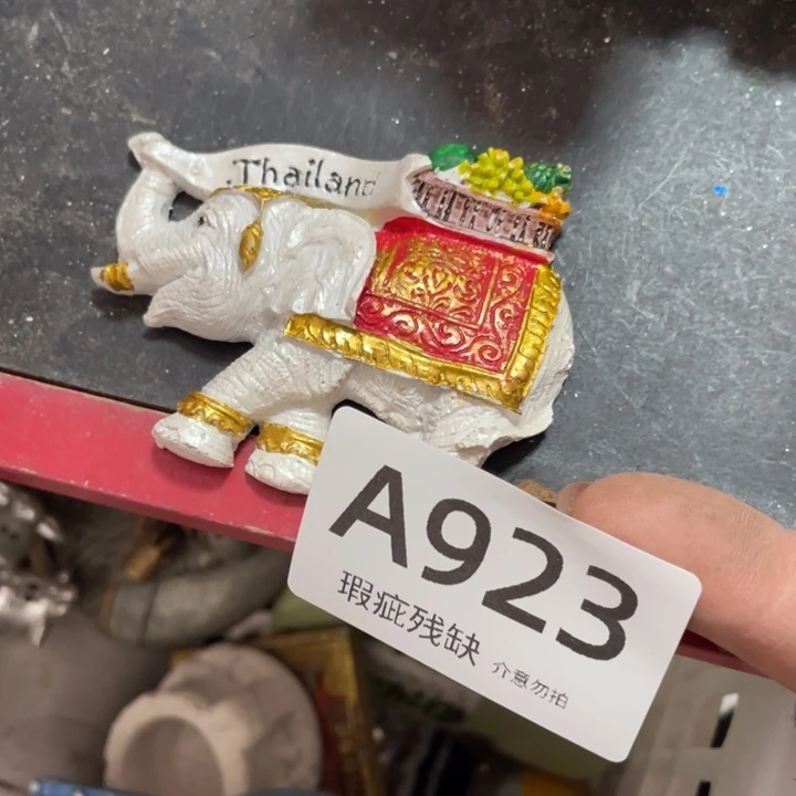 摆件p****.孤品老货微瑕瓷