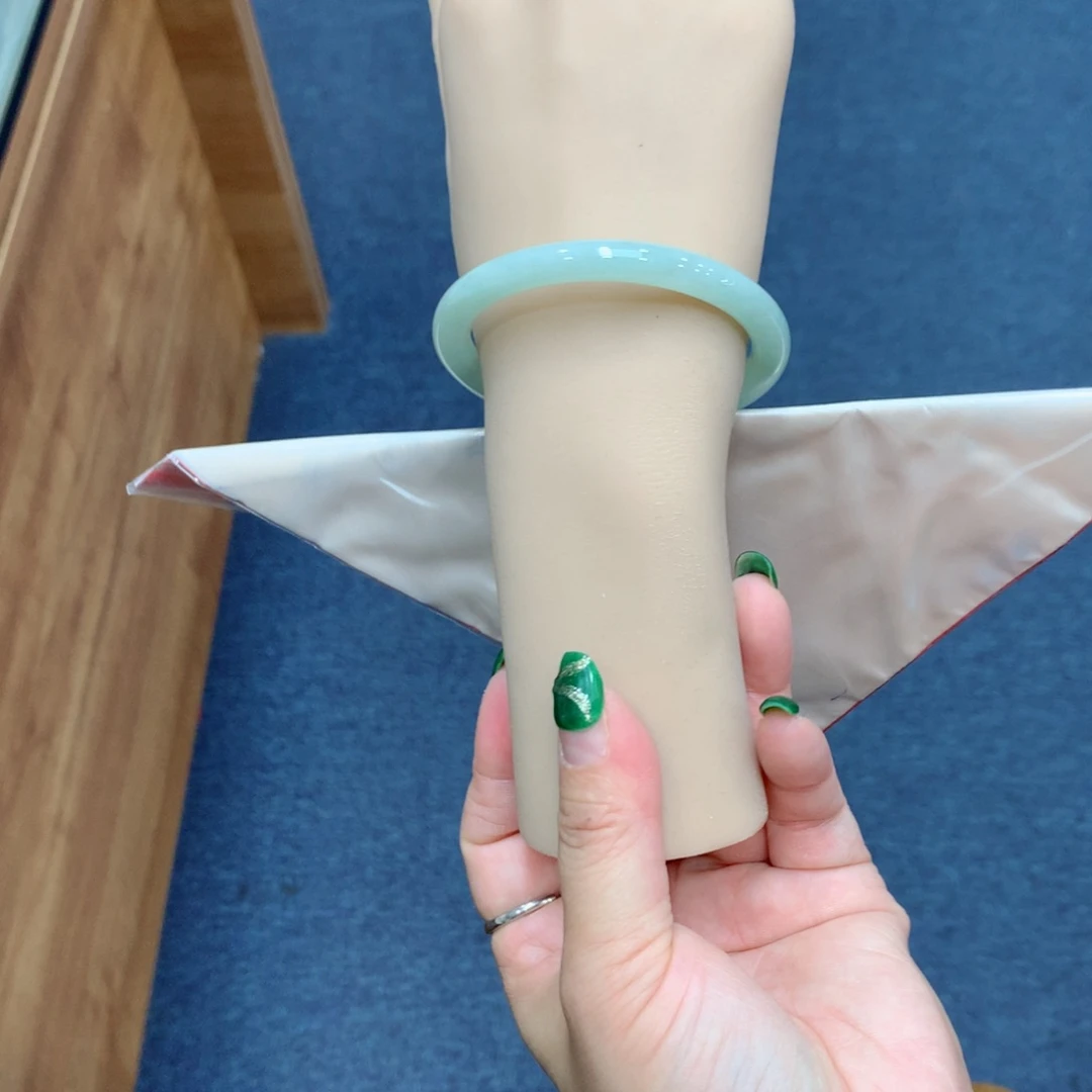 未镶嵌手镯翡翠买断