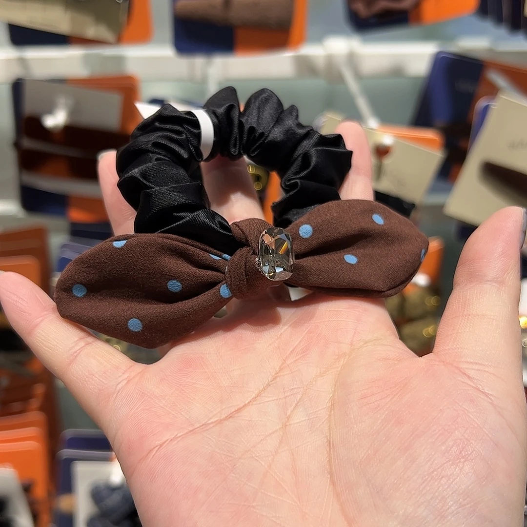 布艺非金属黑色蝴蝶结发圈