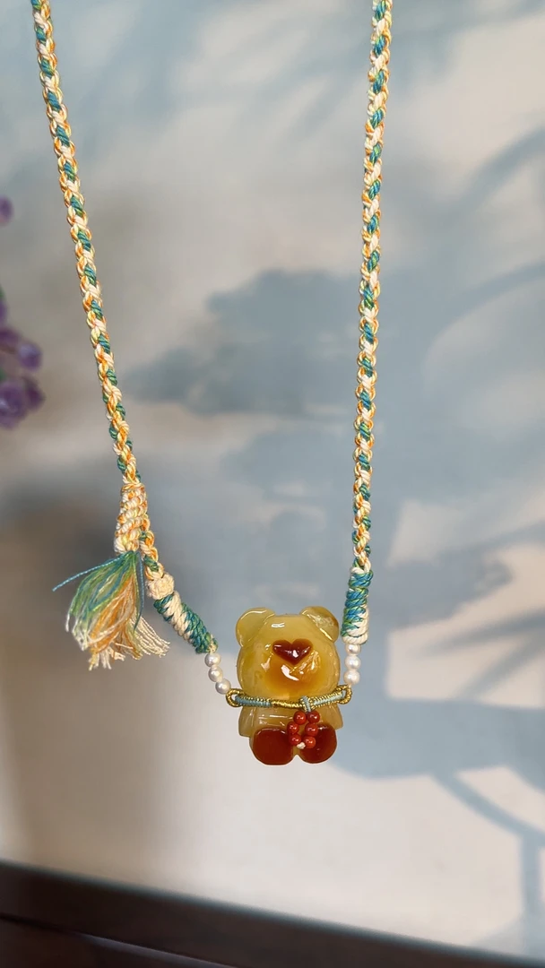 天然焦皮料蜜蜡俏色小熊搭配纯手工编织绳时尚可爱黄色甜美气质