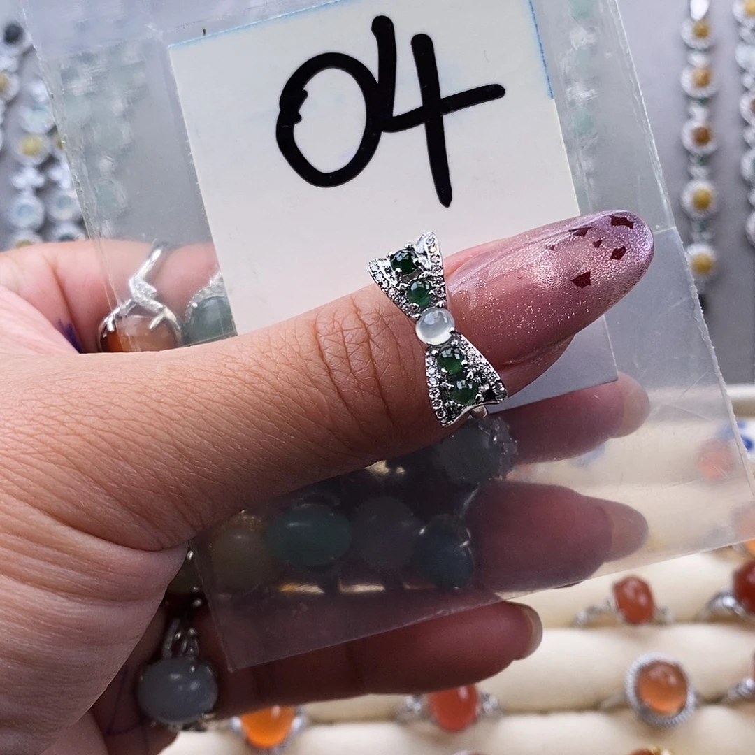 翡翠未镶嵌戒指缅甸