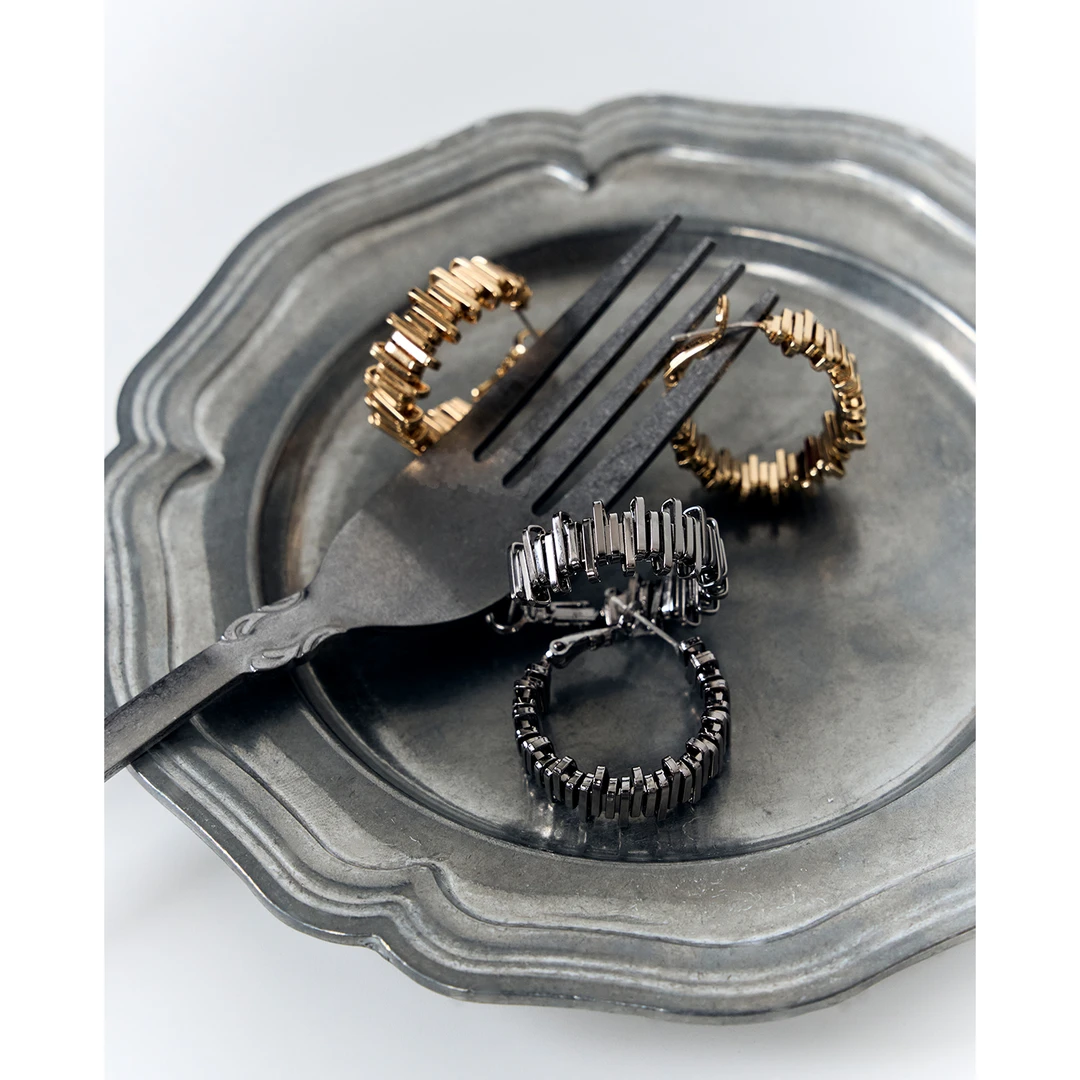 合金耳饰 SOUL HUG 设计师 25春夏新品 复古几何线条耳环 SOLSOL