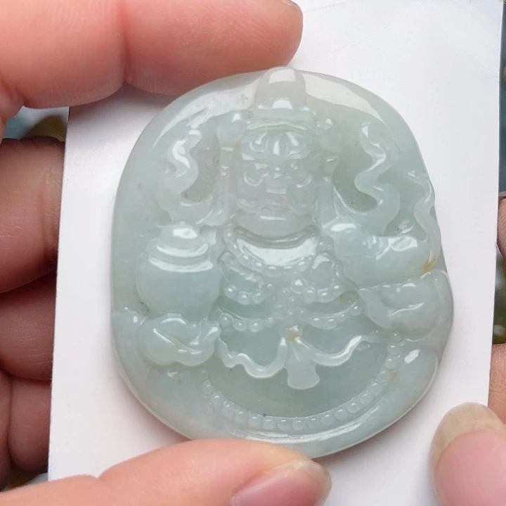 翡翠颈饰未镶嵌黄财神