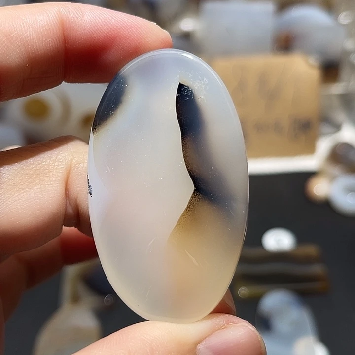 玛瑙/玉髓颈饰未镶嵌