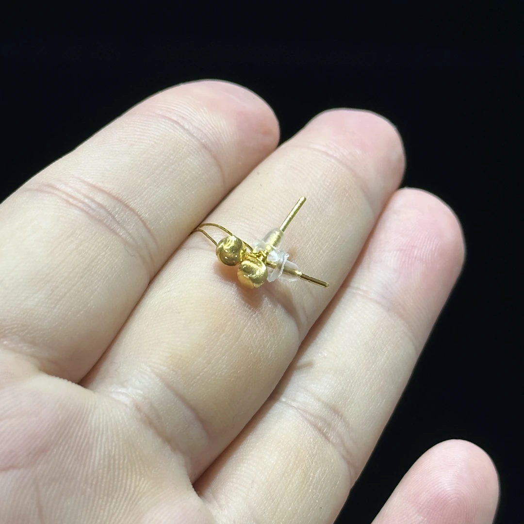 足金999 5G 卡4 猫眼珠直针耳钉 0.866