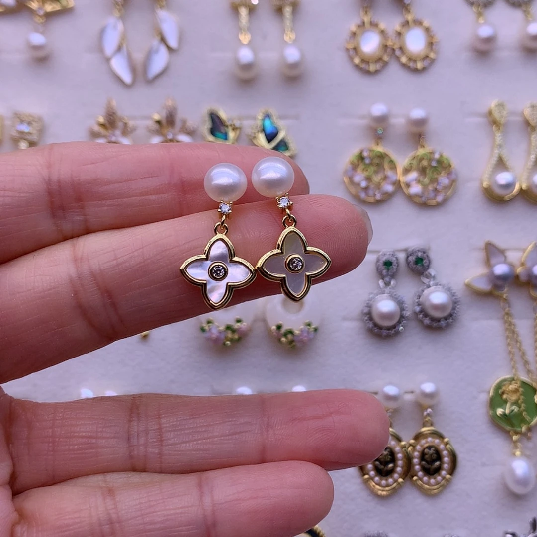 【闪购商品】淡水珍珠耳饰合金