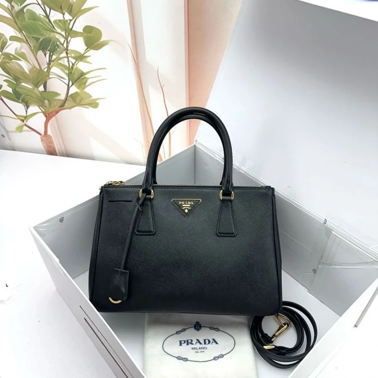 95新/普拉达/C533546805/包包