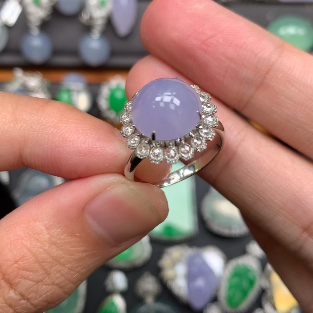 翡翠18K金镶嵌戒指