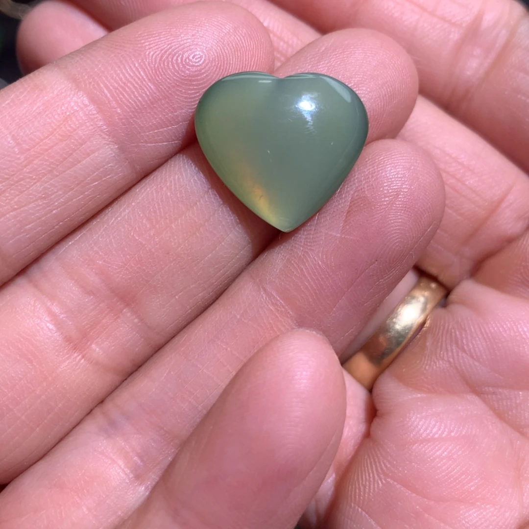 【闪购商品】和田玉珠宝半成品未镶嵌尘*