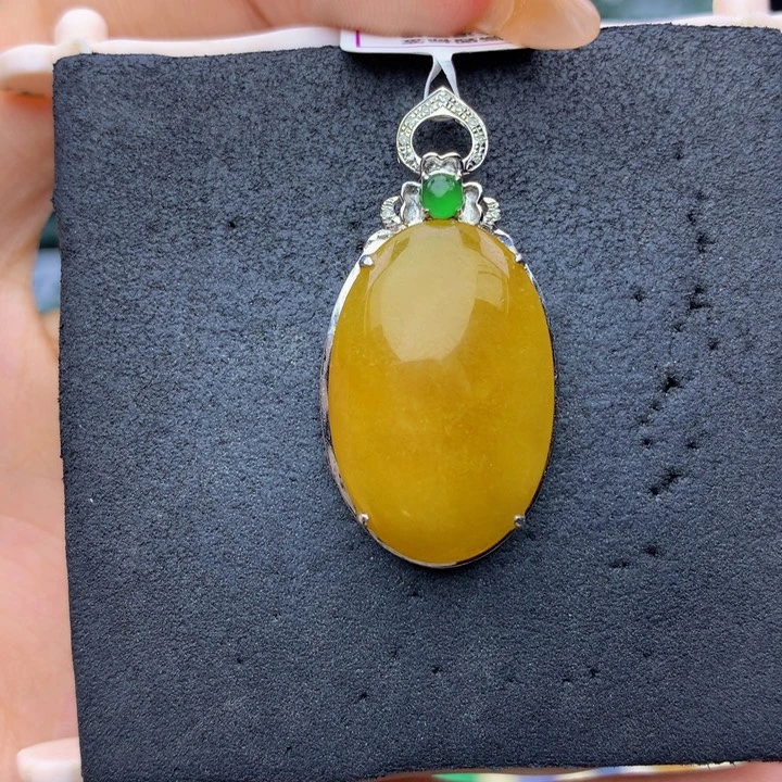 翡翠18K金镶嵌手链翡翠