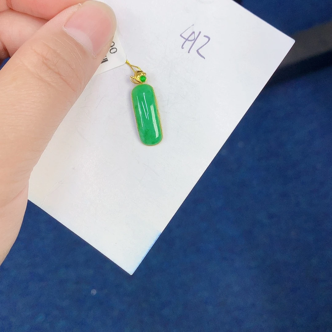 【闪购商品】翡翠18K金镶嵌颈饰0000000