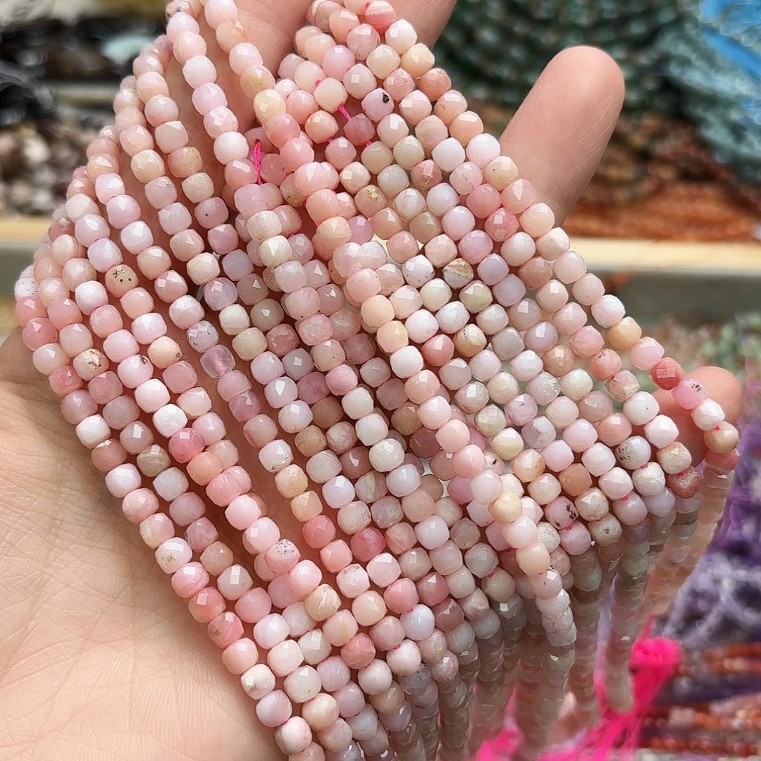 玛瑙/玉髓未镶嵌珠宝半成品4×4粉奥宝方切一条
