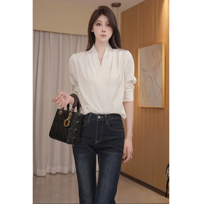 V领衬衫女款白色衬衫2025春夏新款时尚通勤高端缎面轻奢衬衣