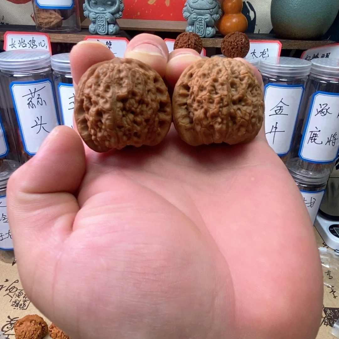 吊坠文玩核桃血麒麟