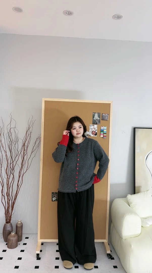 640-1韩系撞色拼接设计感针织开衫女秋冬季新款软糯圆领长袖慵懒