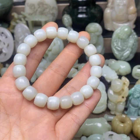 未镶嵌和田玉把件