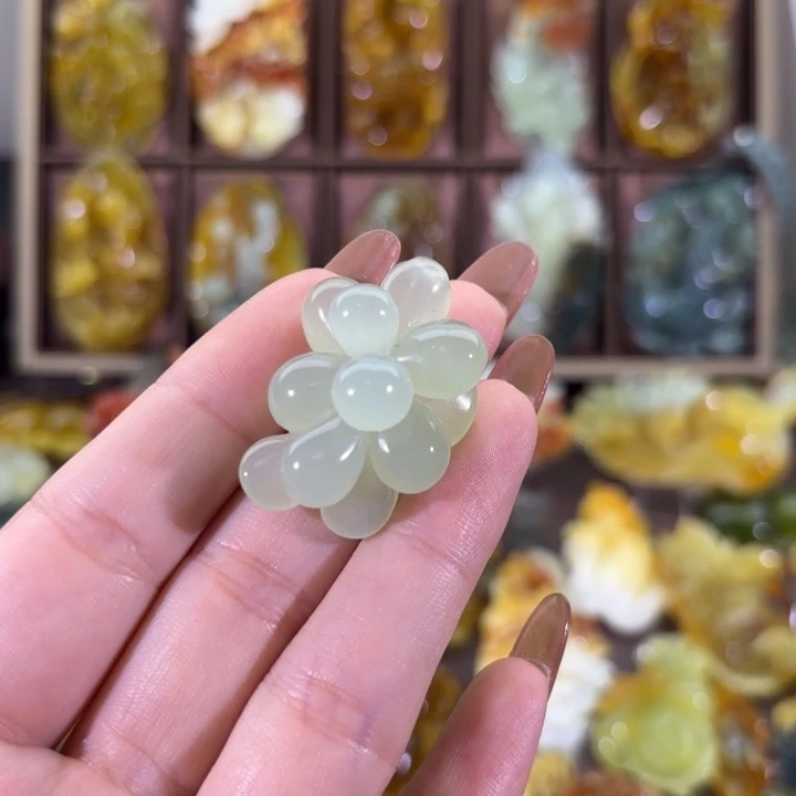 未镶嵌蛇纹石玉颈饰
