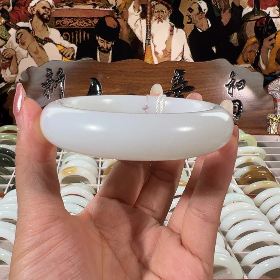 和田玉（白玉）未镶嵌手镯