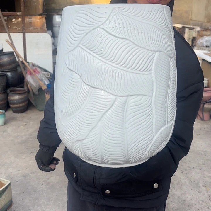 红陶彩芭蕉叶口径 21*30