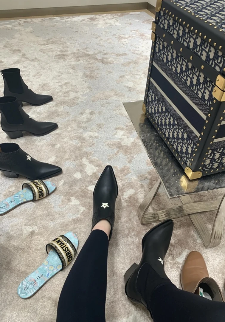 全新未使用 DIOR/迪奥 星星短靴 37.5码 11209332