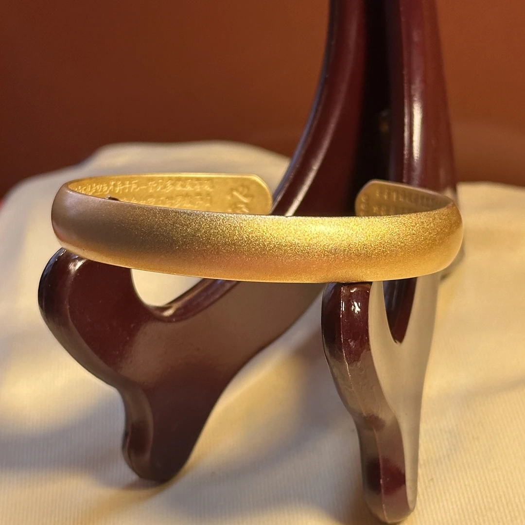 255-磨砂手镯（带礼盒多样性发一件）