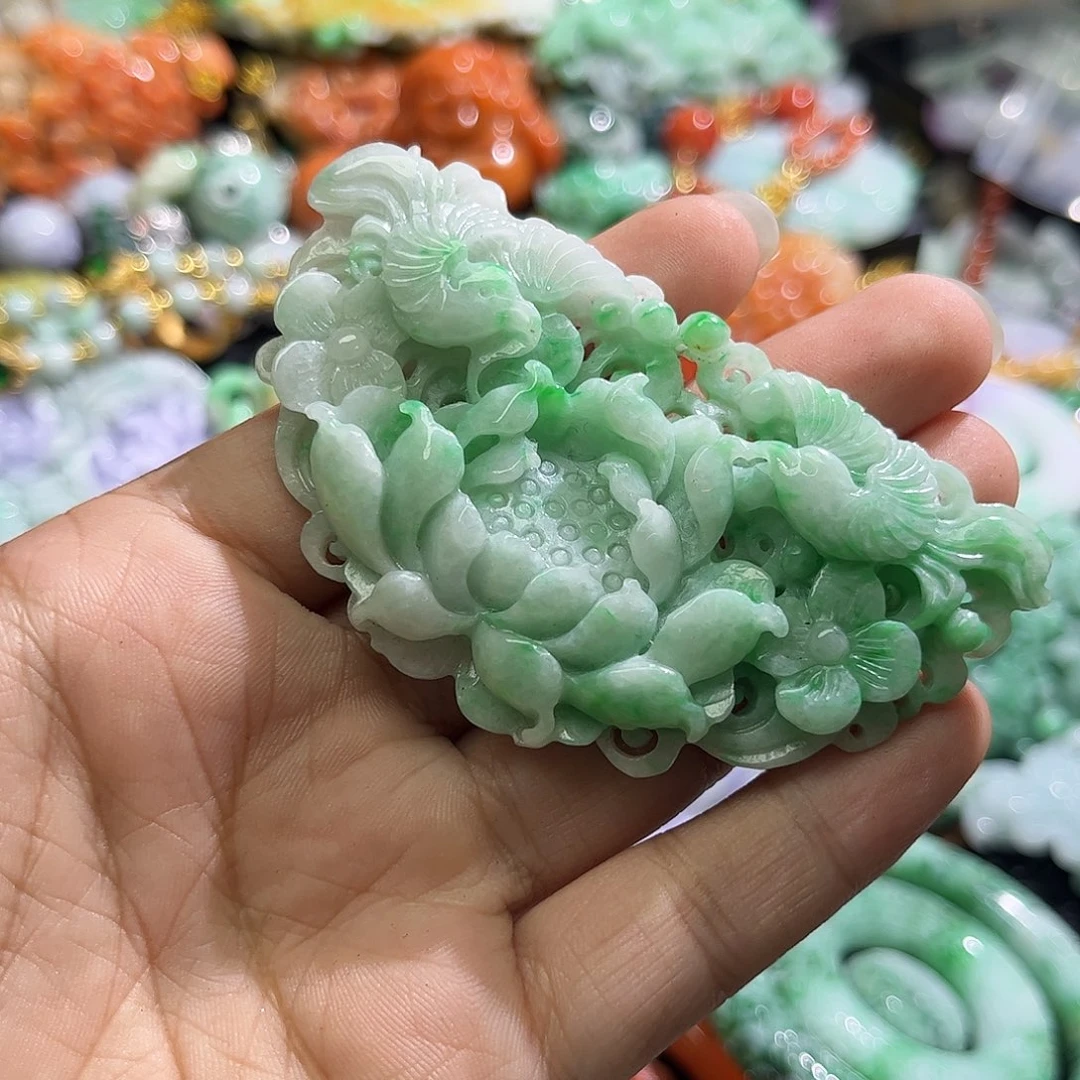 颈饰未镶嵌翡翠待编织