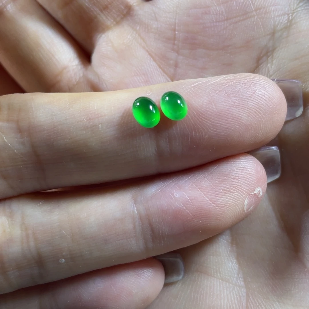 翡翠未镶嵌颈饰蛋面