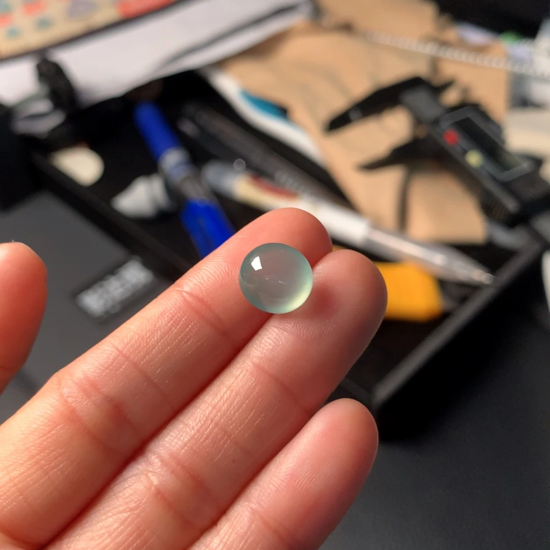 翡翠吊坠(赠链)未镶嵌翡翠蛋面