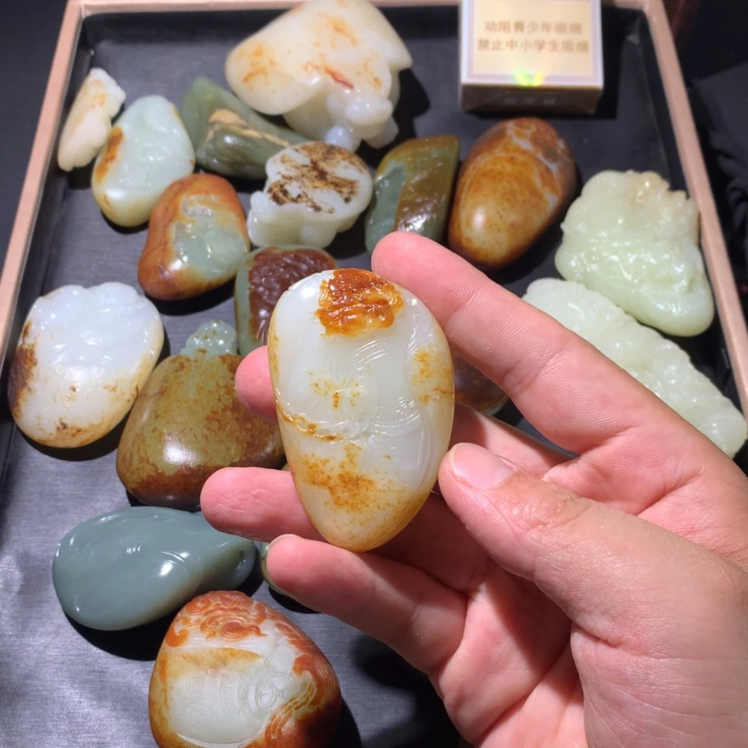 若***谷和田玉（糖玉）未镶嵌挂件