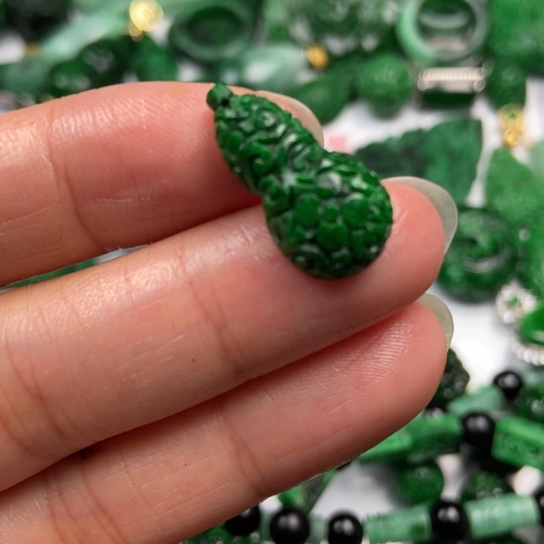 定制翡翠未镶嵌翡翠