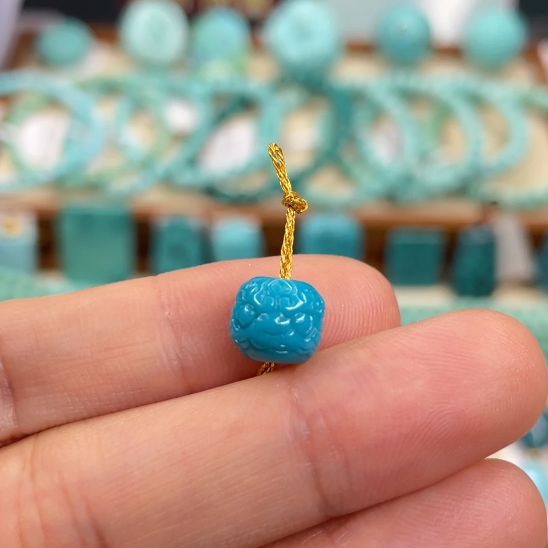 绿松石未镶嵌挂件