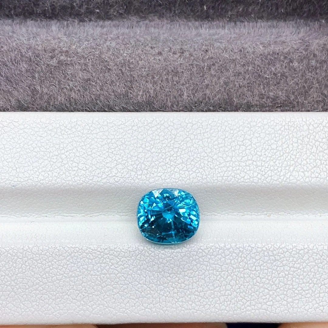 裸石天然锆石未镶嵌6.1克拉天然风信子