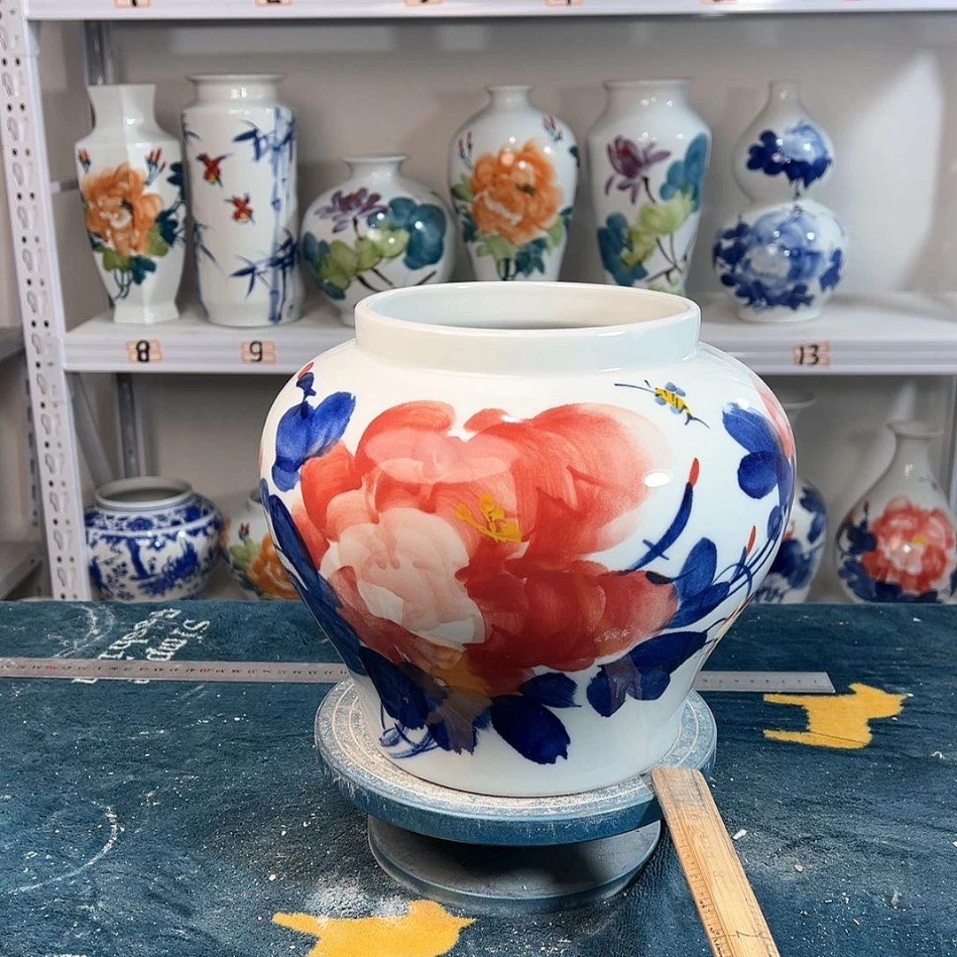 摆件景德镇陶瓷大口红牡