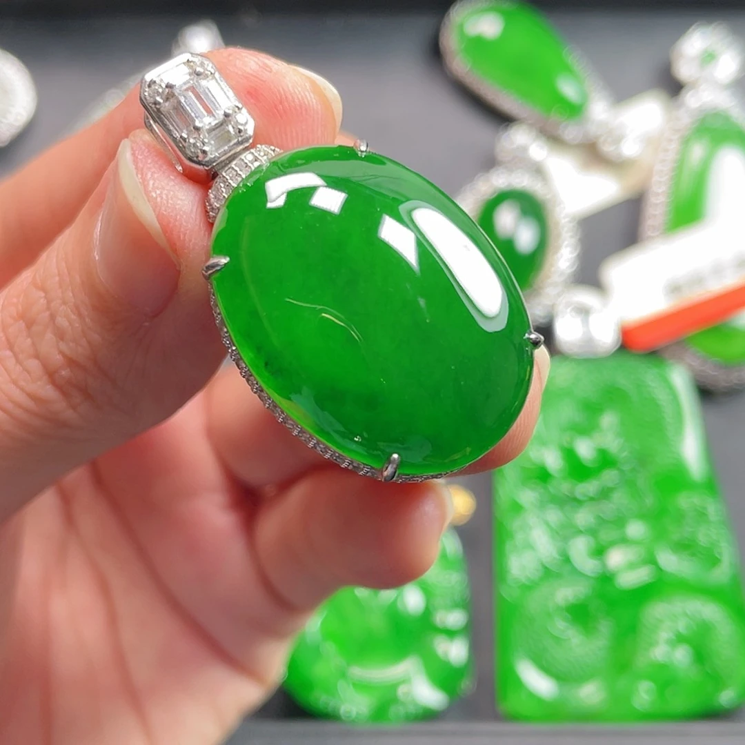 吊坠(不含链)未镶嵌翡翠