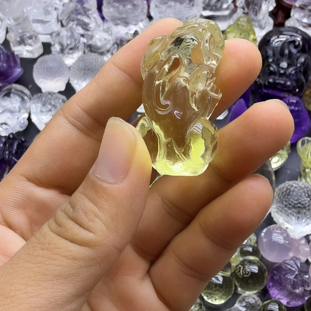 未镶嵌吊坠(赠链)水晶