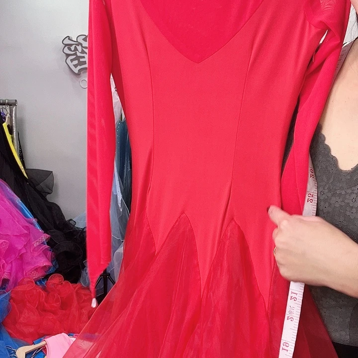 交谊舞的舞蹈动作和舞蹈