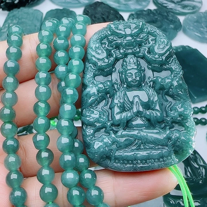 翡翠未镶嵌颈饰多样性发货天然的A货翡翠
