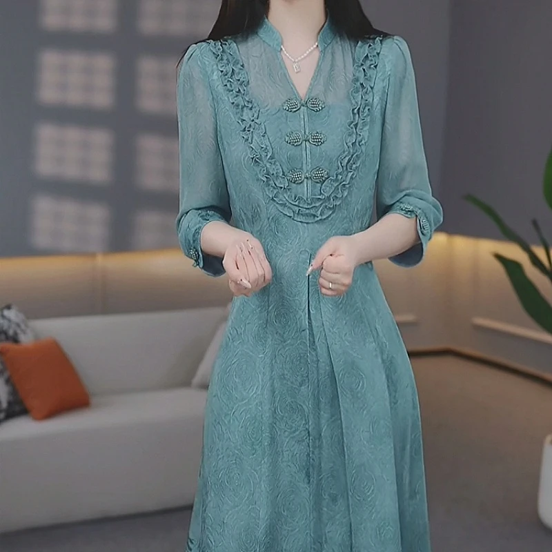 2025夏季新款优雅时尚气质薄款透气舒适修身显瘦精致中长款连衣裙