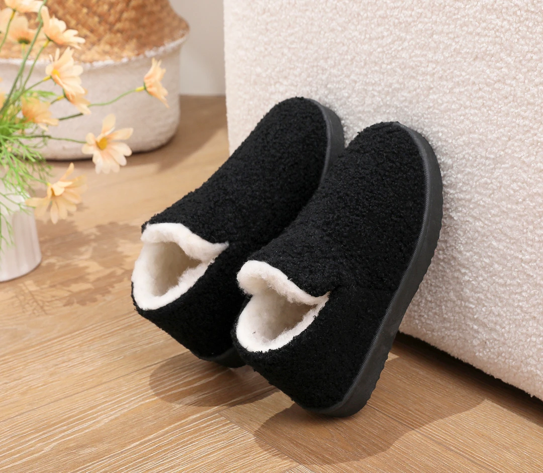 纯色冬季雪地靴休闲风棉靴老北京布鞋棉鞋女冬季加绒老年人防滑软