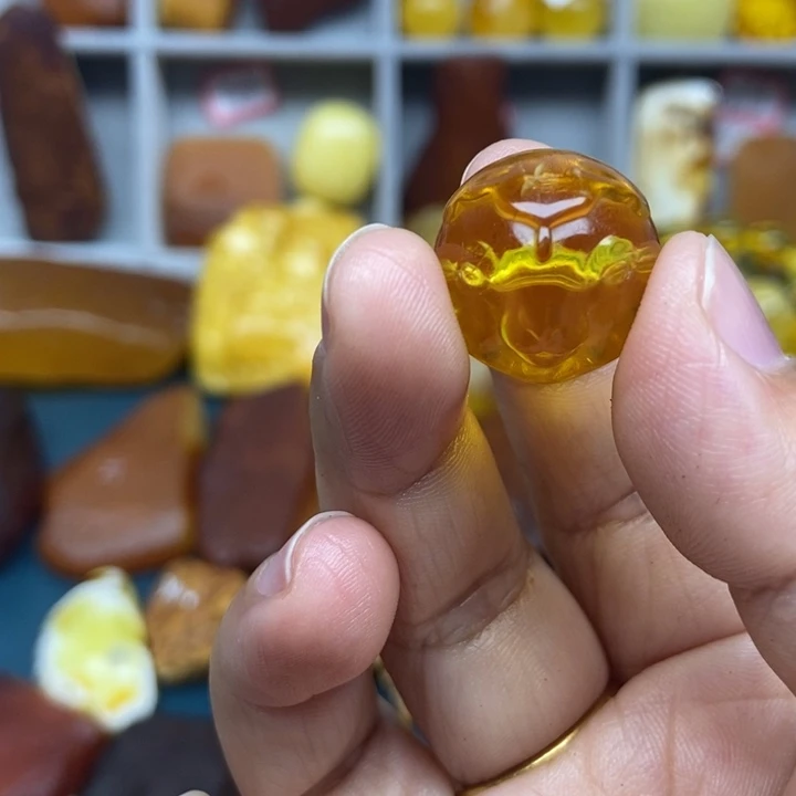 未镶嵌琥珀裸石琉*?珠子