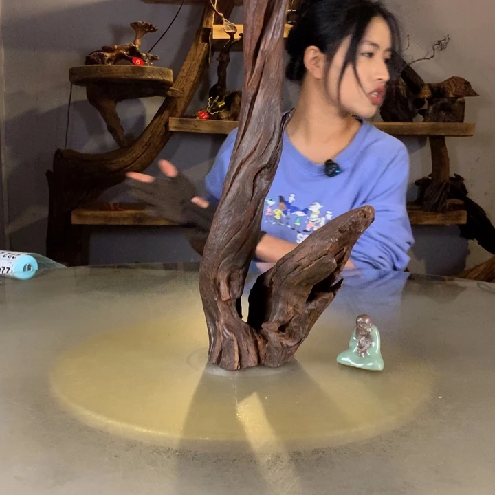 吉***猫天然的云南紫柚木会黄水