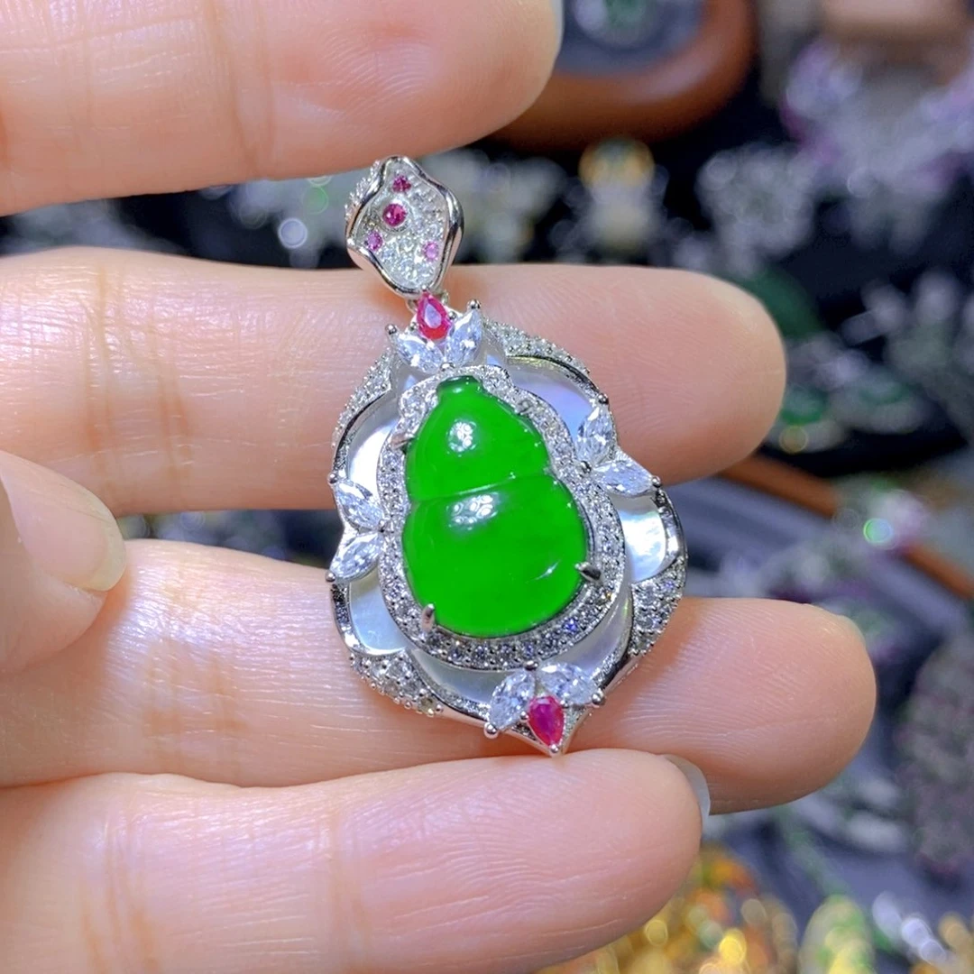 翡翠颈饰银S925镶嵌天然翡翠