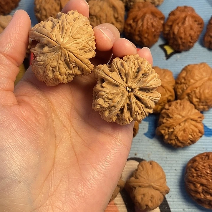 文玩核桃吊坠37暴雪