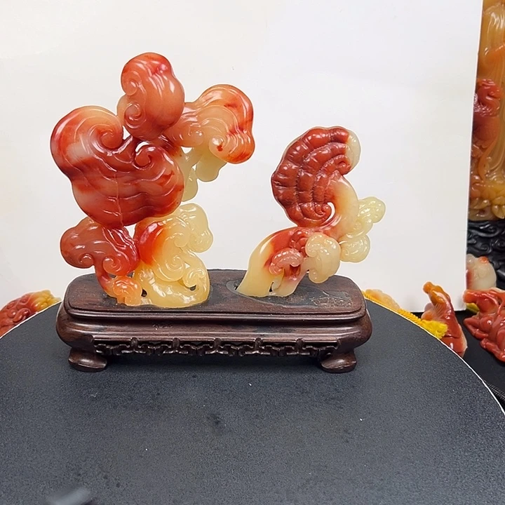 寿山石三彩老性芙蓉石