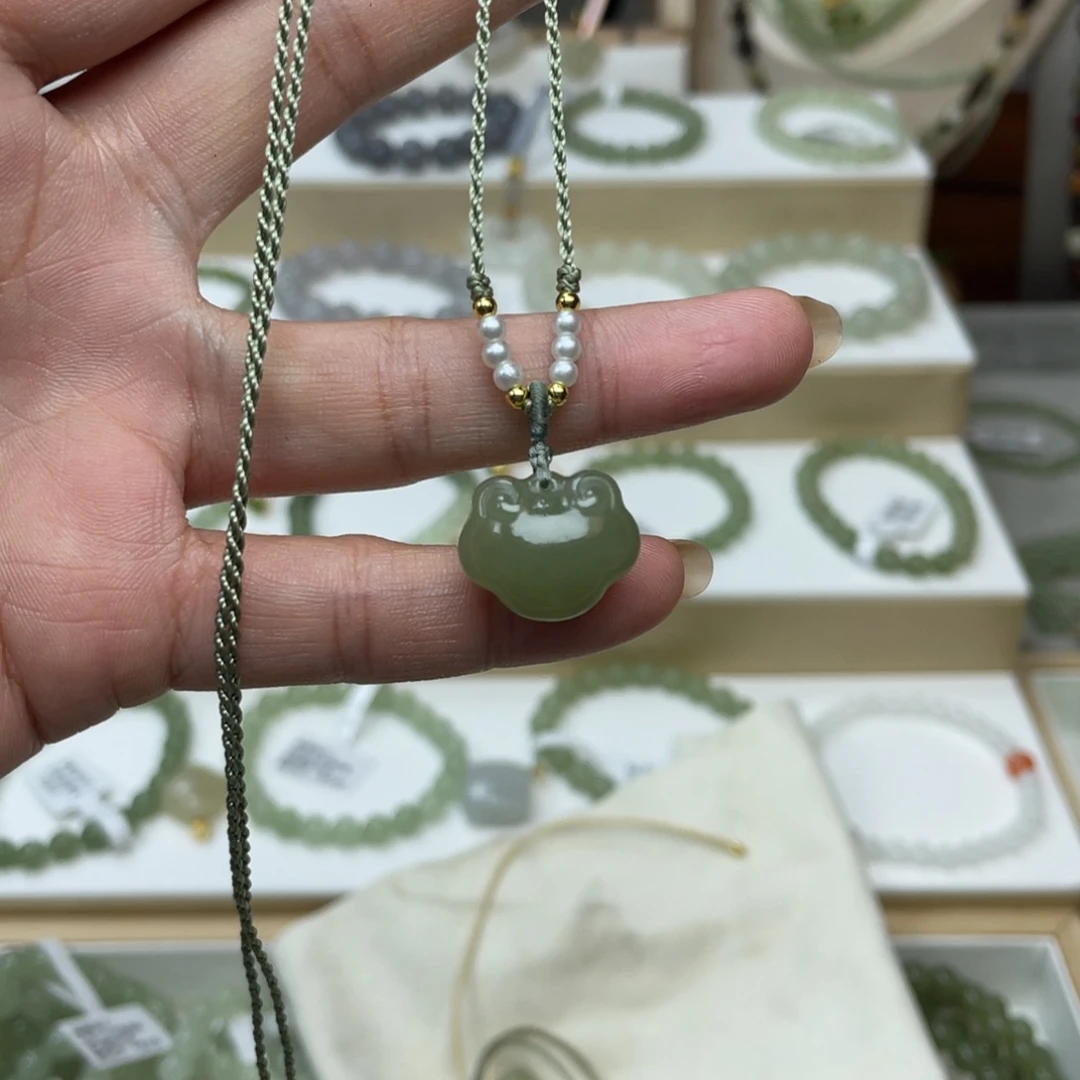 和田玉吊坠(赠链)合金小*宝