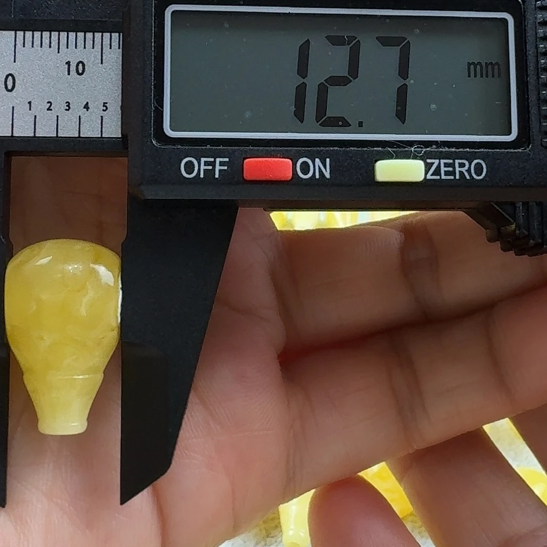 蜜蜡未镶嵌裸石30