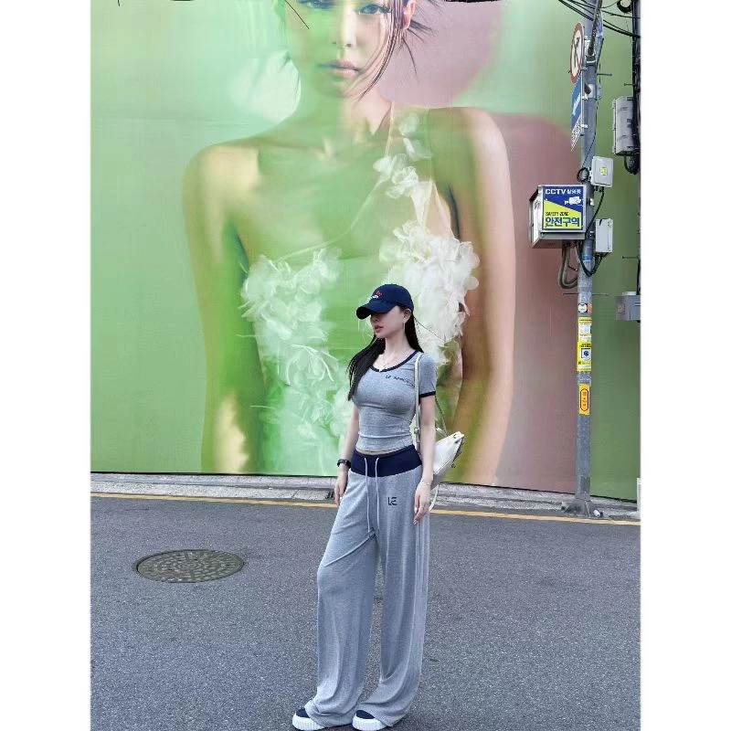 lele 2025修身显瘦短袖T恤+弹力收腰直筒卫裤套装 2506130TZ