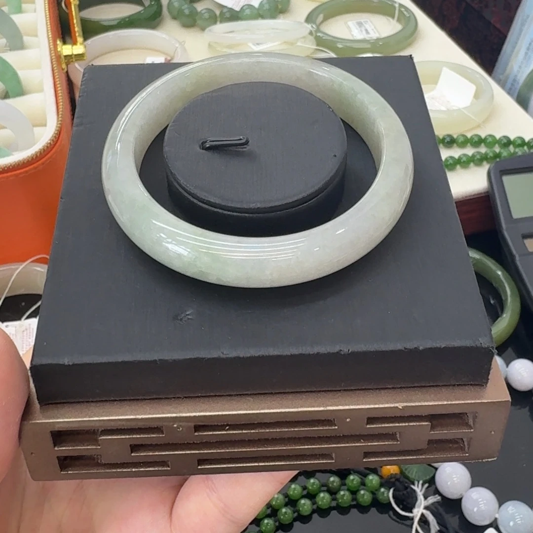 未镶嵌手镯翡翠（茶色）点菜看细节